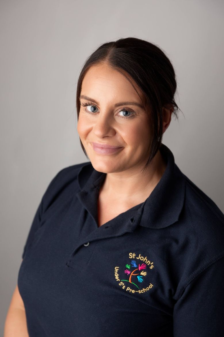 Laura Pearson (Manager)